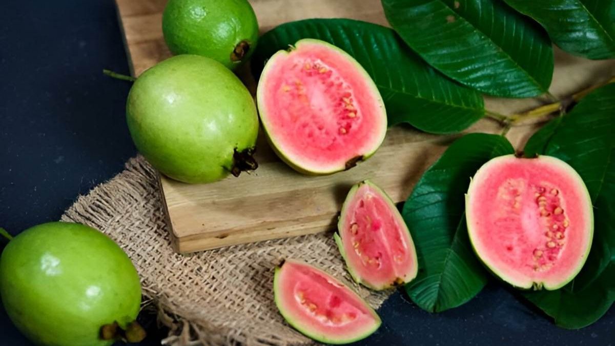 wellhealthorganic.com:5-amazing-health-benefits-of-guava