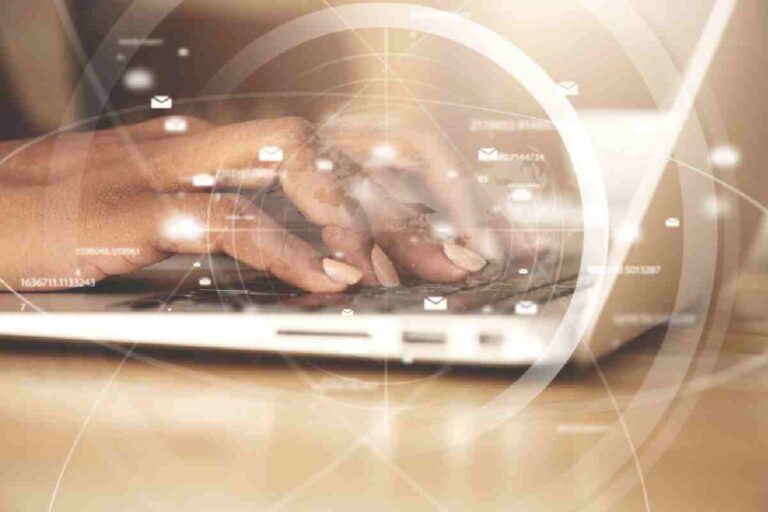 What Is Symmetric Fiber Optics? Meaning, Benefits, and How It Works