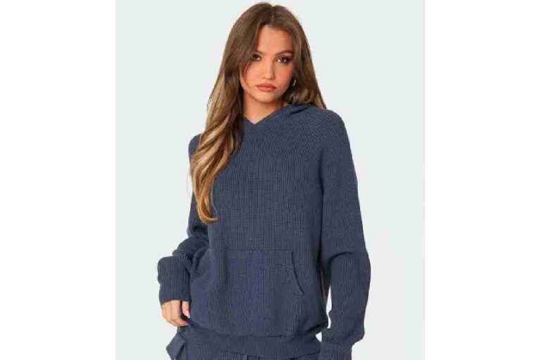 Shop Oversized Sweatshirts On Sale – Details and More