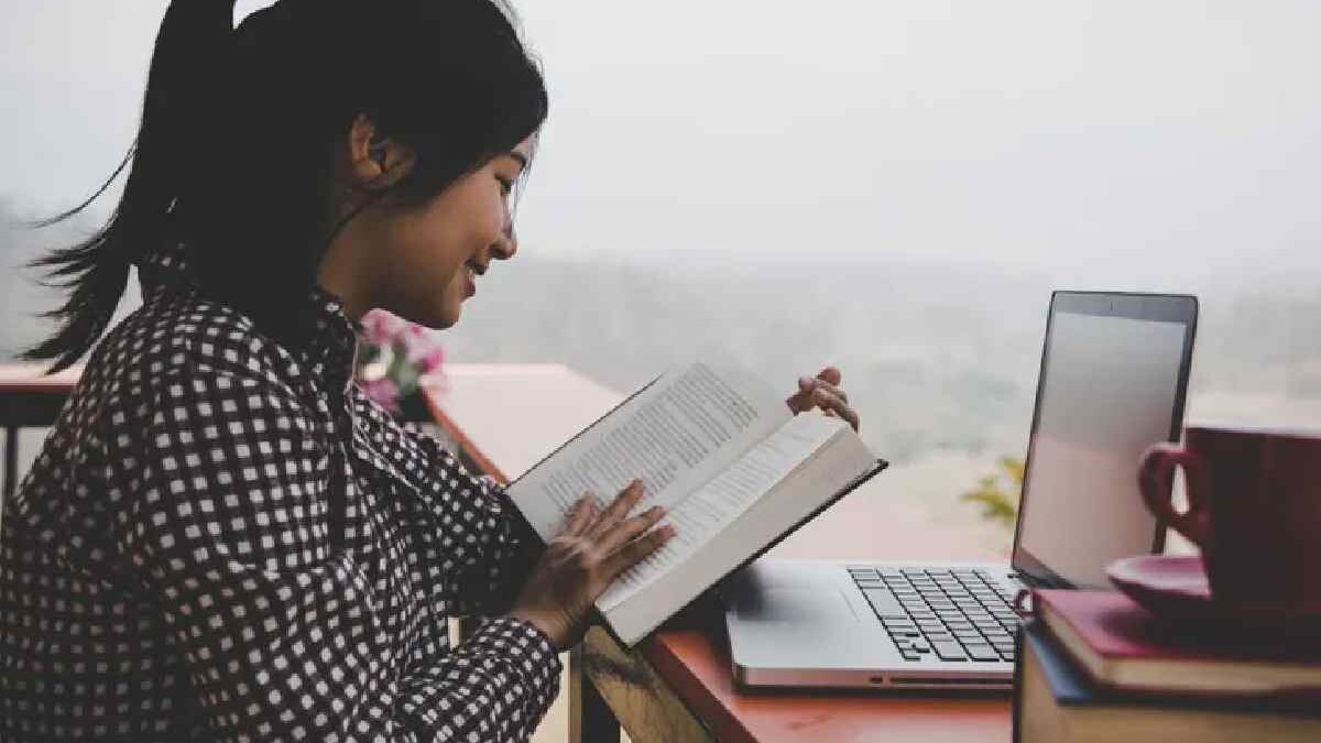 Eco-Conscious Reading: Why the Future of Books Is Digital